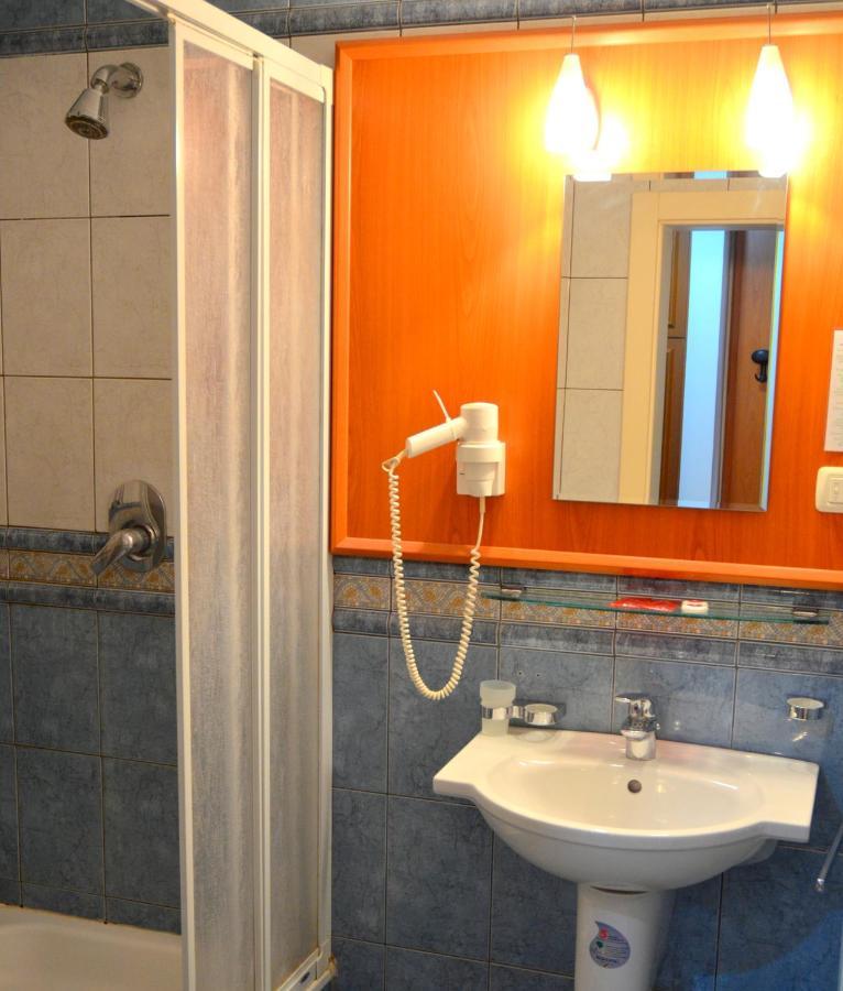 Hotel Iadolina Stâna de Vale Esterno foto
