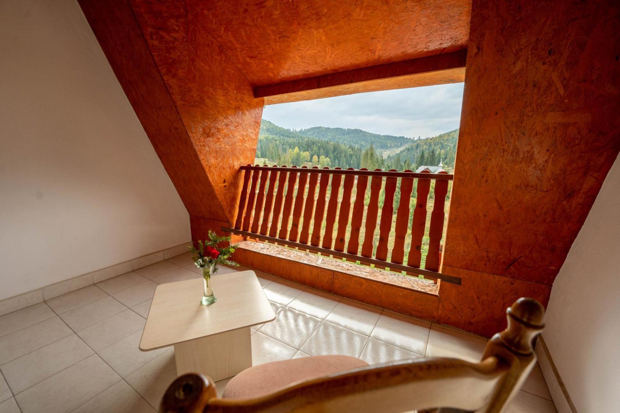 Hotel Iadolina Stâna de Vale Esterno foto