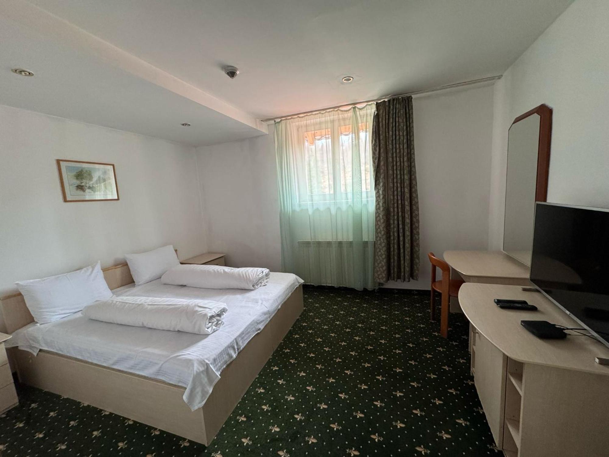 Hotel Iadolina Stâna de Vale Esterno foto
