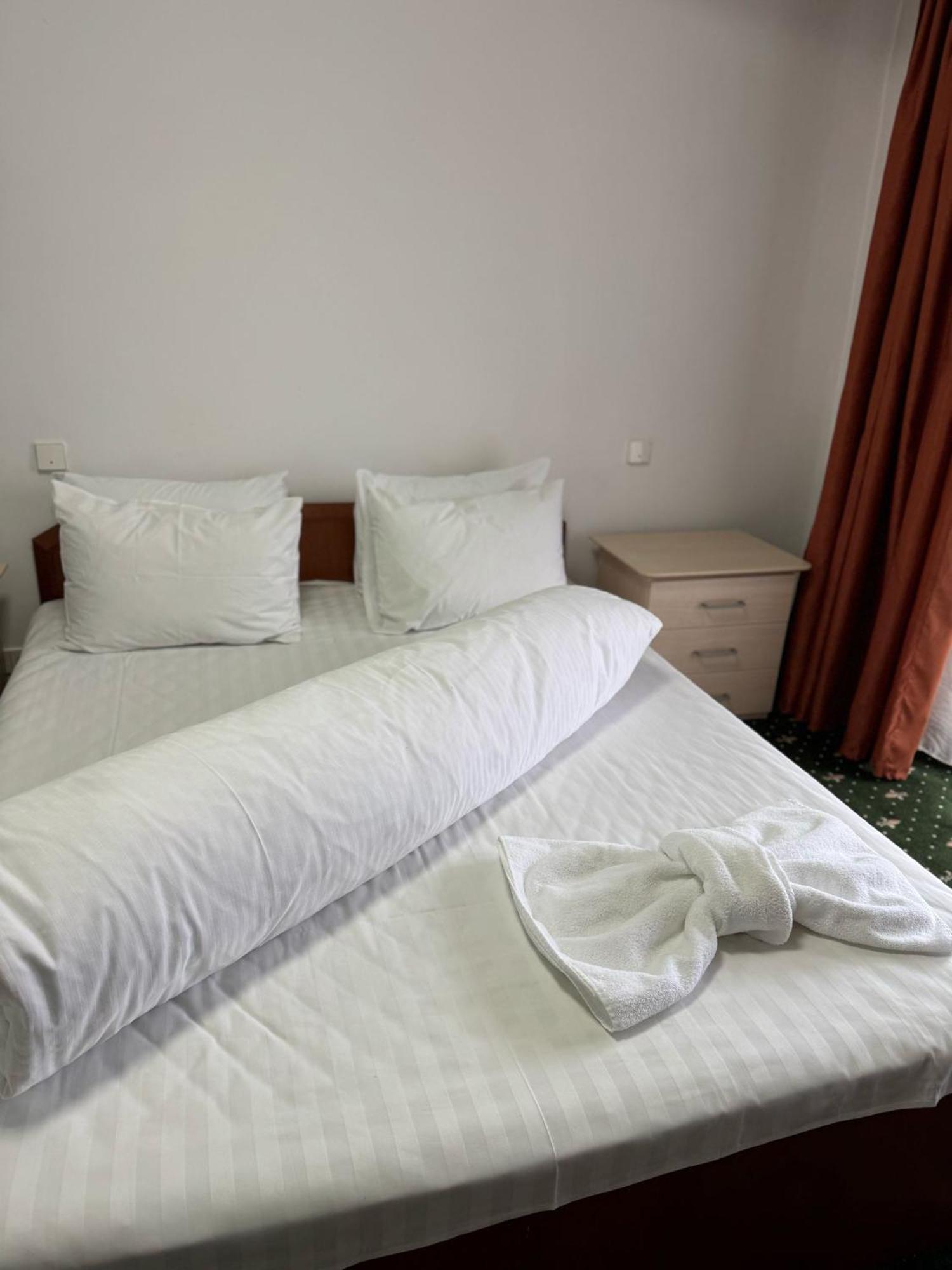 Hotel Iadolina Stâna de Vale Esterno foto