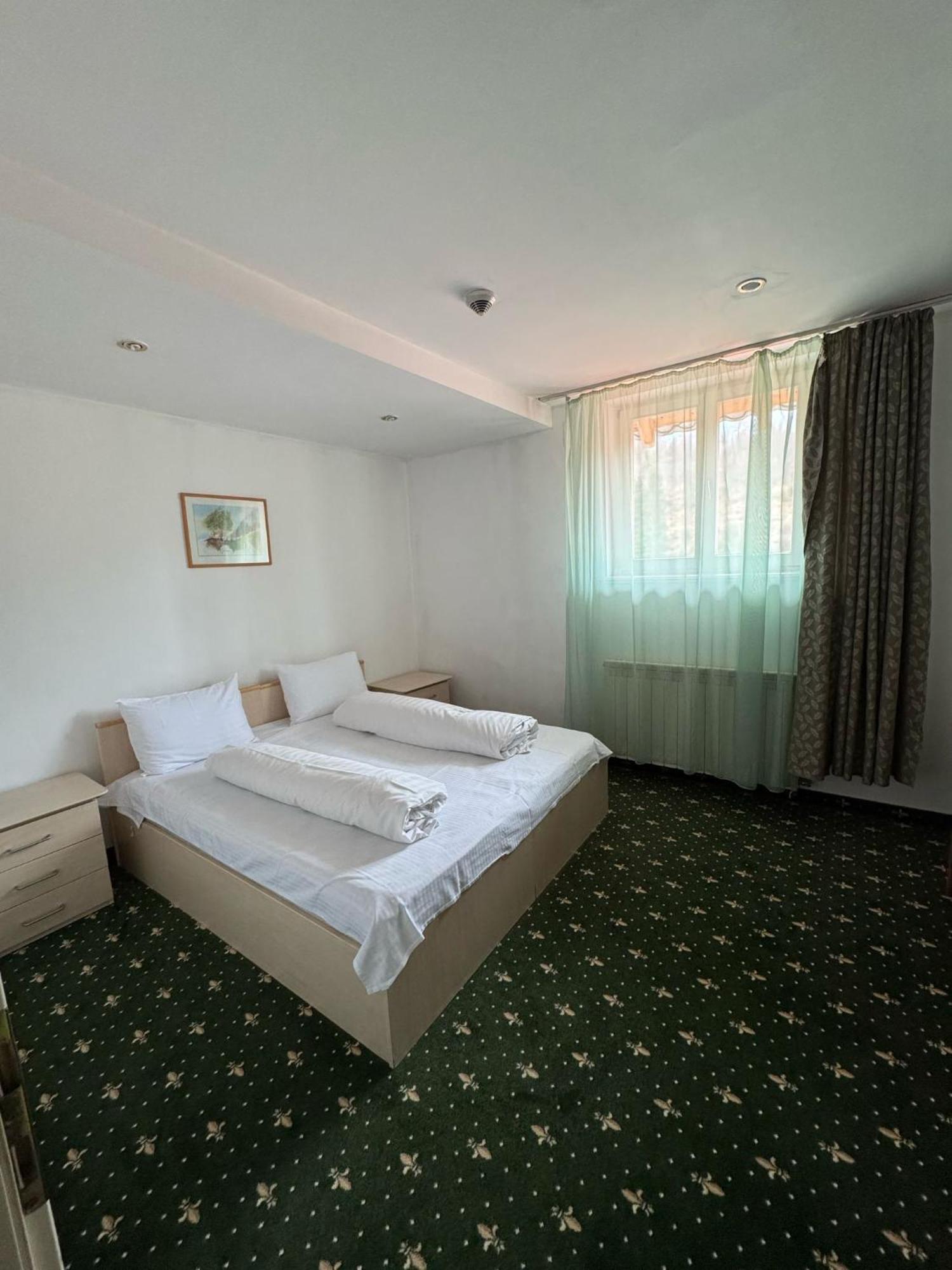 Hotel Iadolina Stâna de Vale Esterno foto