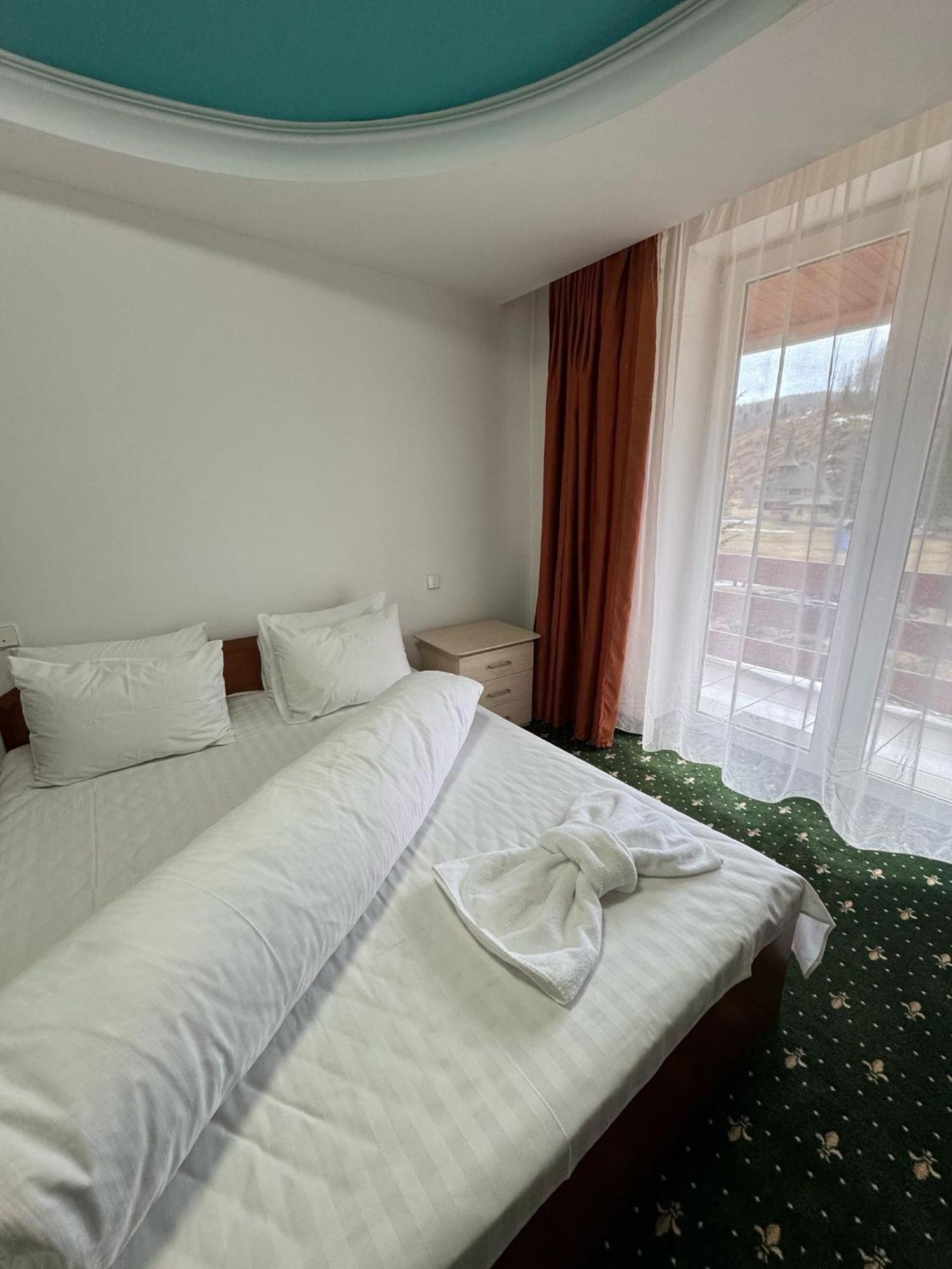 Hotel Iadolina Stâna de Vale Esterno foto